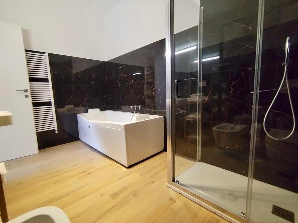 Hh Hermoso Housing 아스티 외부 사진