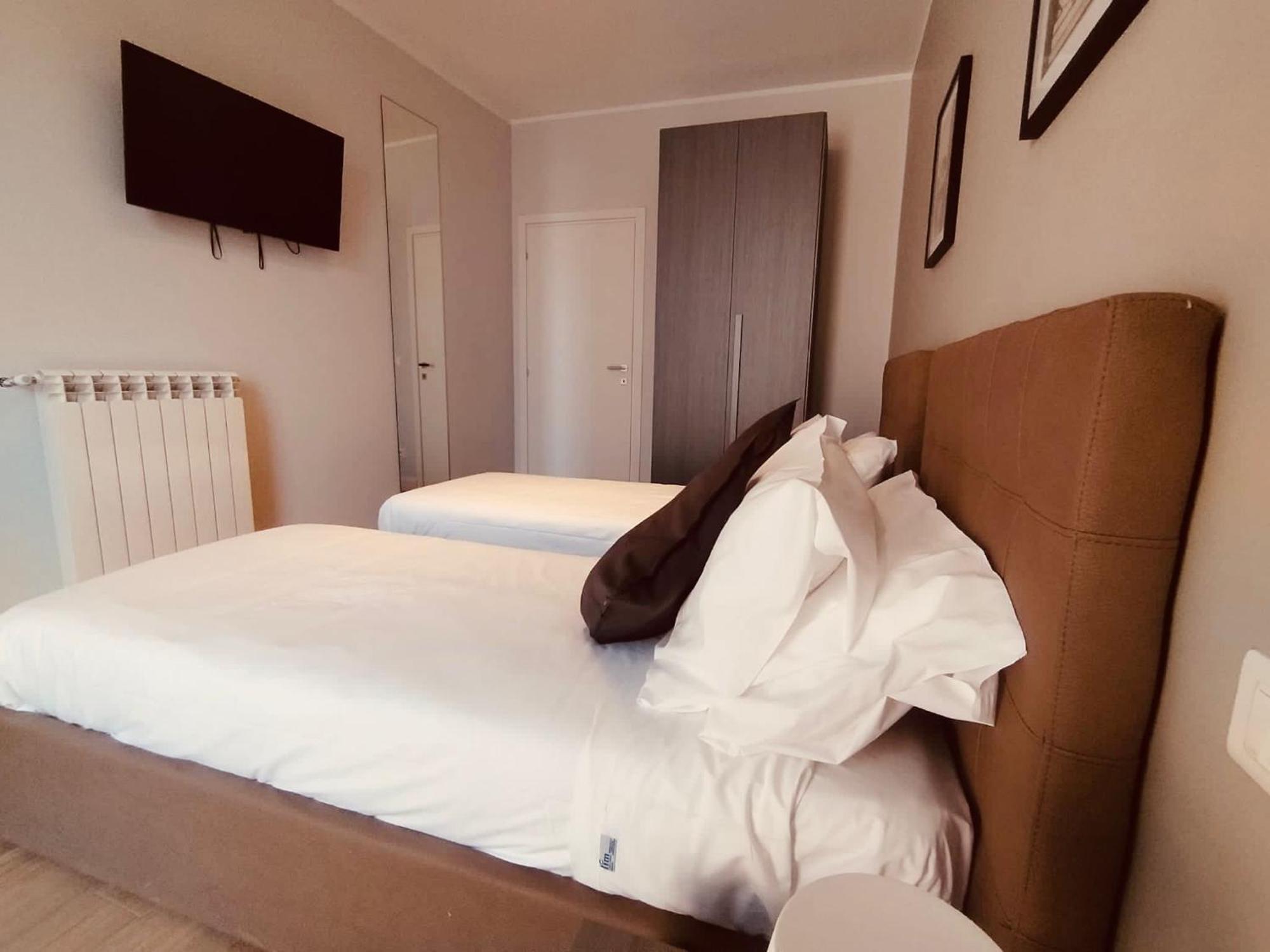 Hh Hermoso Housing 아스티 외부 사진